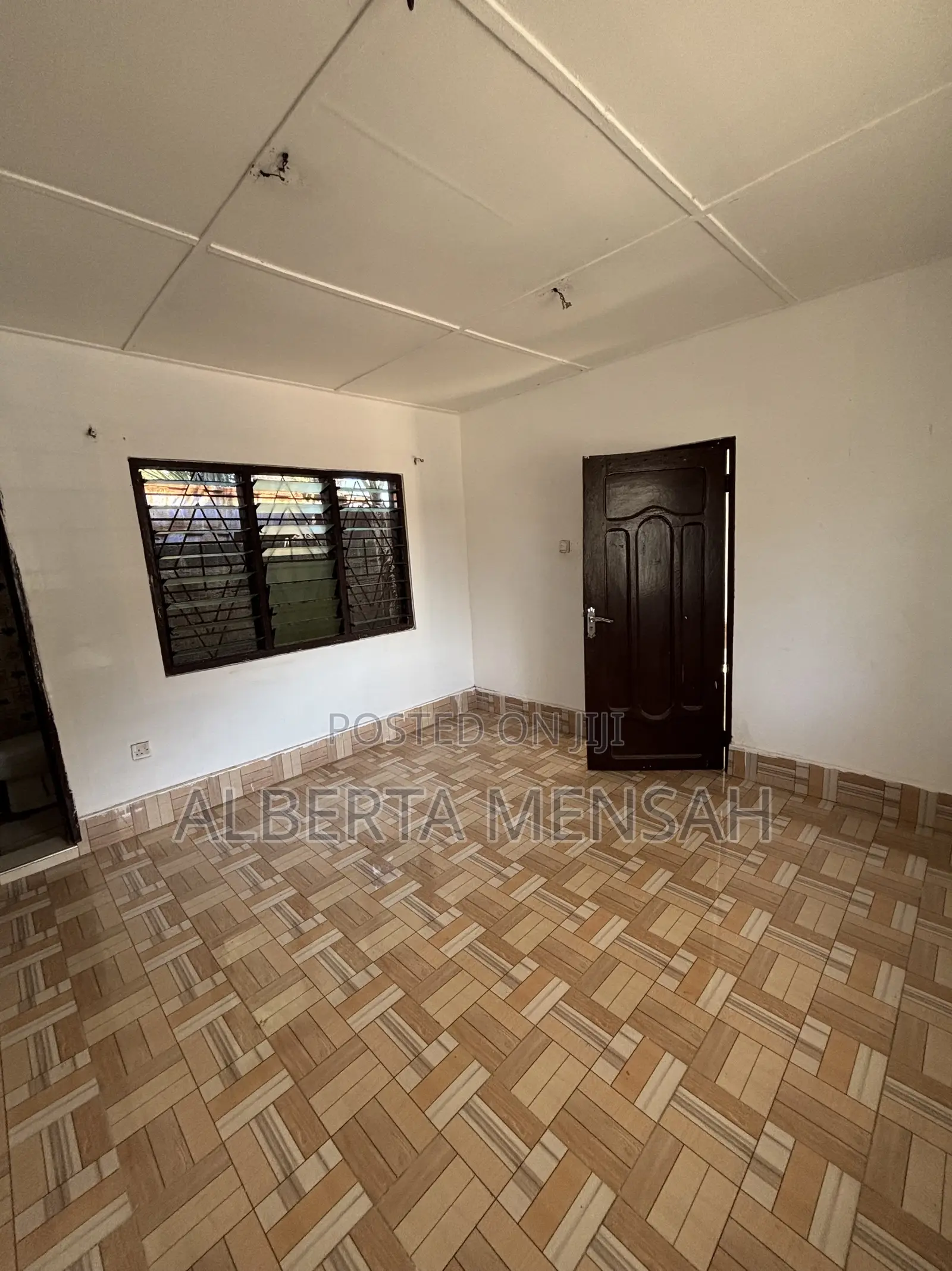 1bdrm Bungalow in Lakeside Community 1 for rent