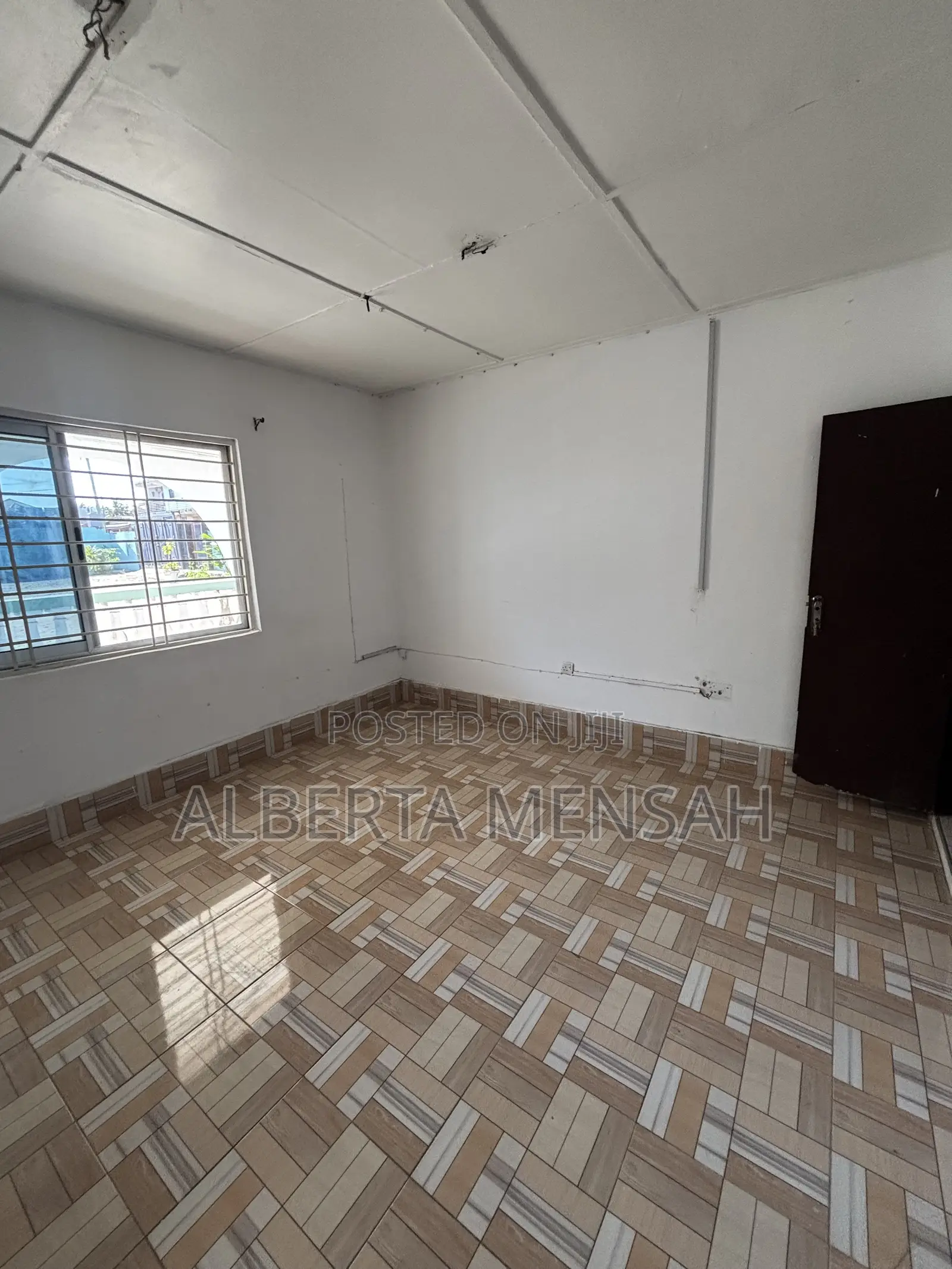1bdrm Bungalow in Lakeside Community 1 for rent