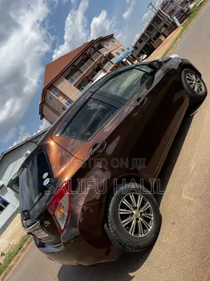 Toyota Vitz 1.3 FWD 5dr 2014 Brown