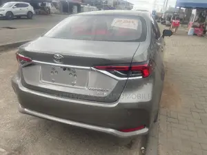 Toyota Corolla 2021 Brown