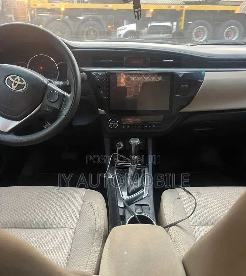 Toyota Corolla 2015 Gray