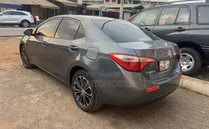 Toyota Corolla 2015 Gray