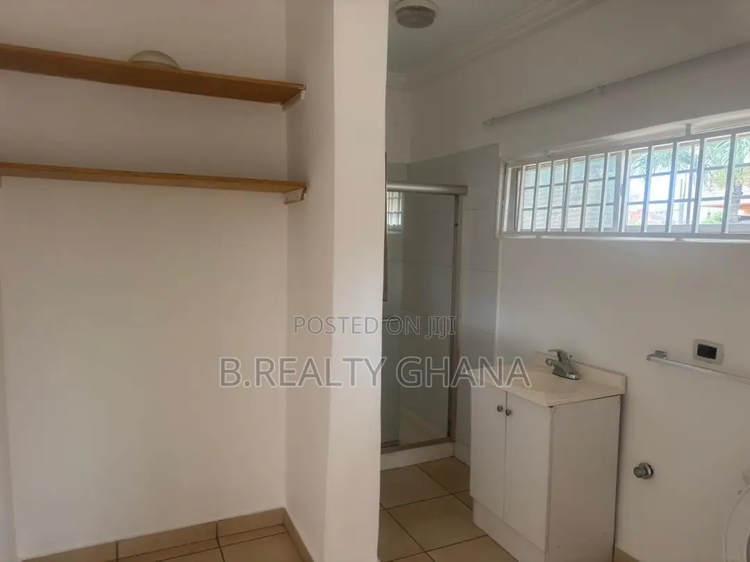 4bdrm House in East Legon for rent