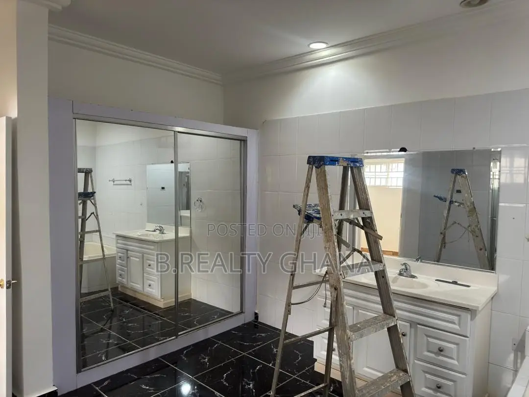 4bdrm House in East Legon for rent
