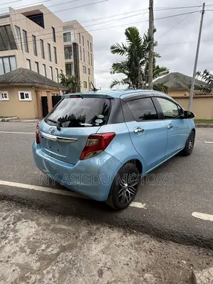 Toyota Vitz 1.3 FWD 3dr 2016 Blue