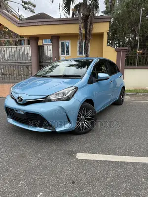 Toyota Vitz 1.3 FWD 3dr 2016 Blue