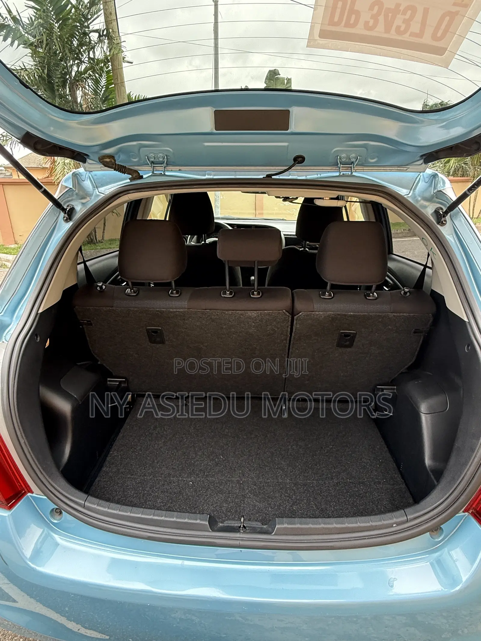 Toyota Vitz 1.3 FWD 3dr 2016 Blue