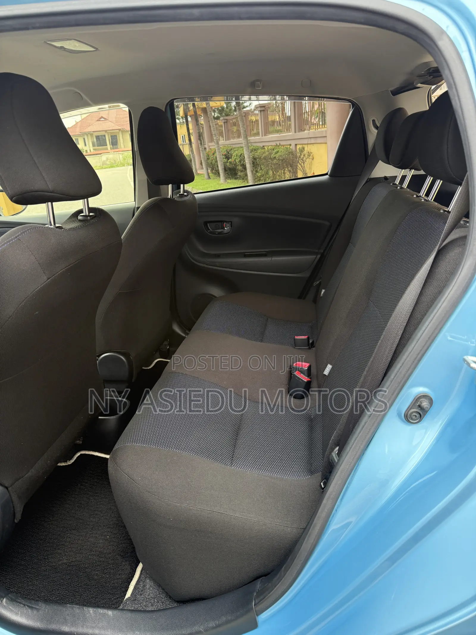 Toyota Vitz 1.3 FWD 3dr 2016 Blue