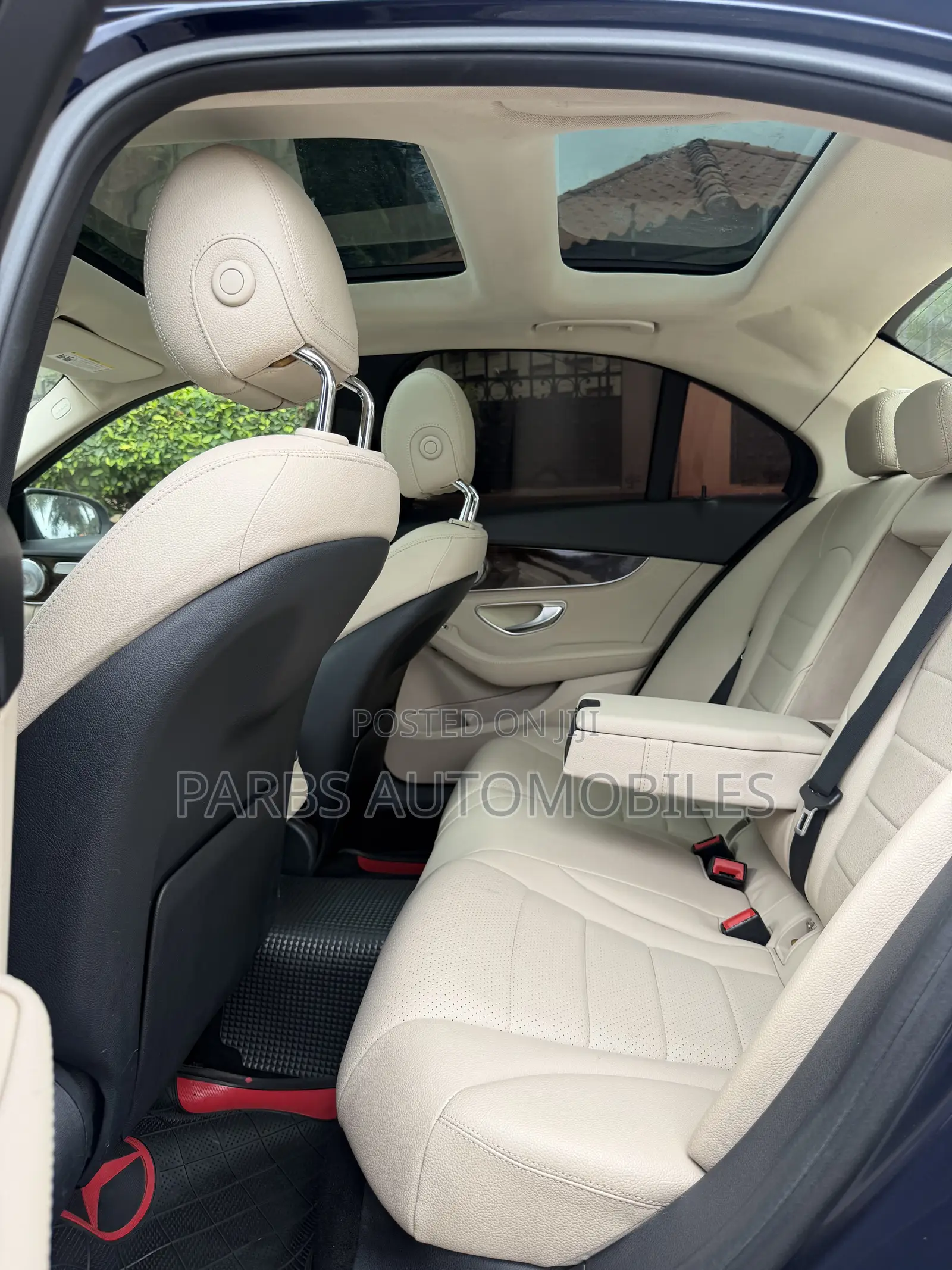 Mercedes-Benz C300 Luxury 4Matic Sedan AWD (2.0L 4cyl 7A) 2016 Black