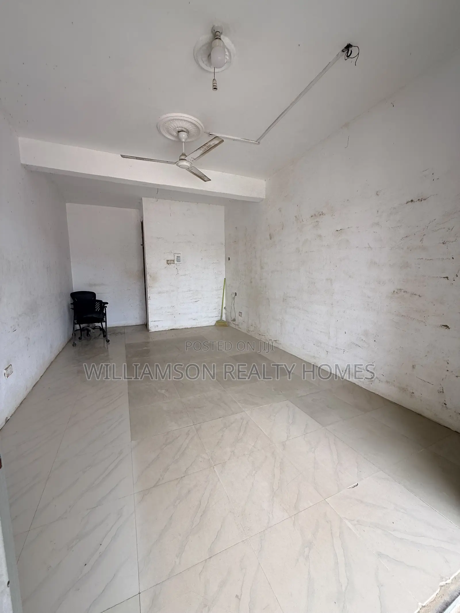 Downstairs, Road Side Shop/Store/Office Space/Showrm/Warehouse,spintex