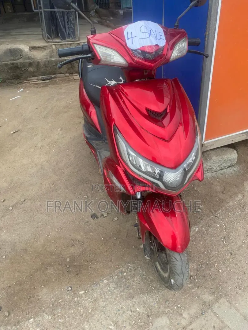 Royal Motorcycle 2025 Red
