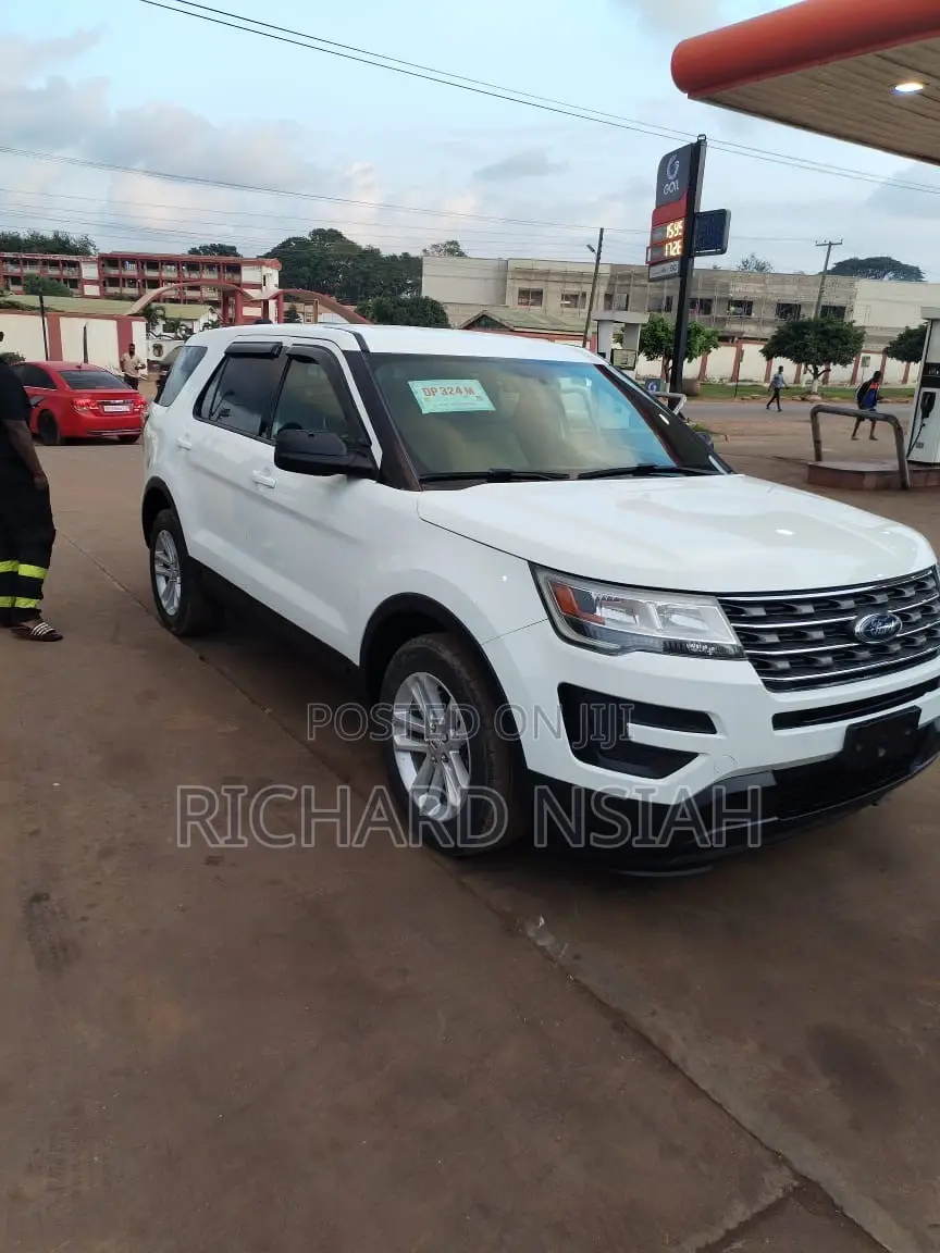 Ford Explorer 2017 White