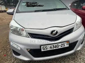 Toyota Vitz 2014 Gray