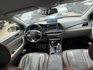 Hyundai Sonata Sport Sedan FWD (2.4L 4cyl 6A) 2017 Red