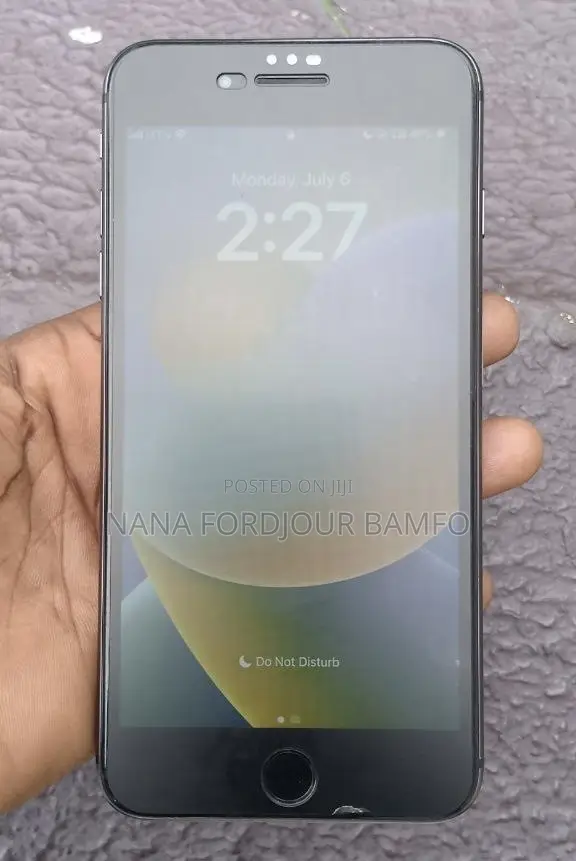 New Apple iPhone 8 Plus 64 GB Black