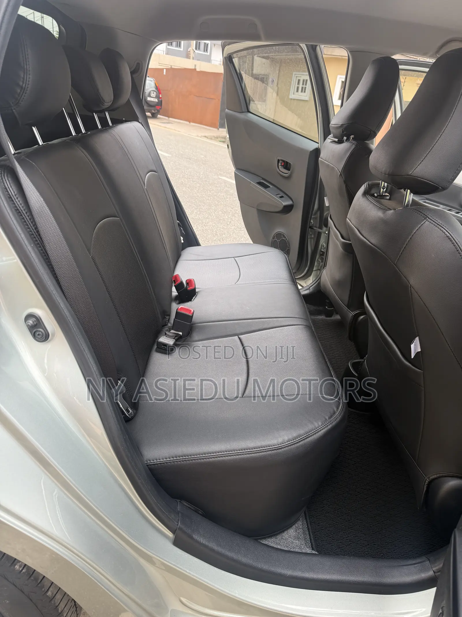 Toyota Vitz 1.3 FWD 5dr 2014 Green