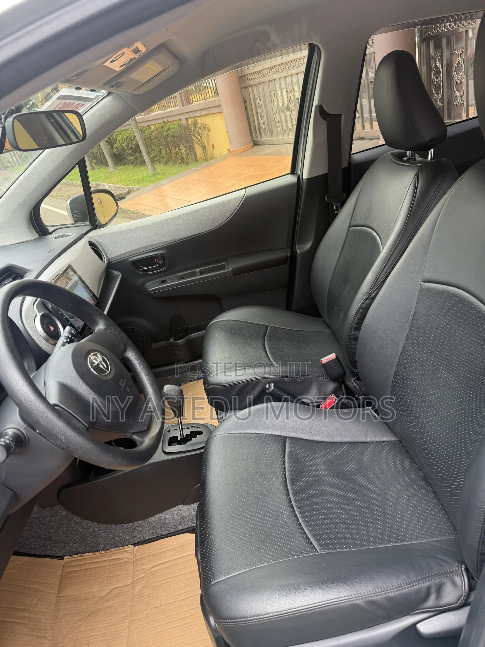 Toyota Vitz 1.3 FWD 5dr 2014 Green