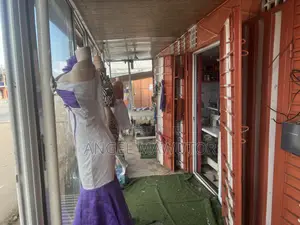 4-in-1 Roadside Container Store for Rent at Oduom