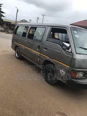 Nissan Caravan (Urvan) 1987