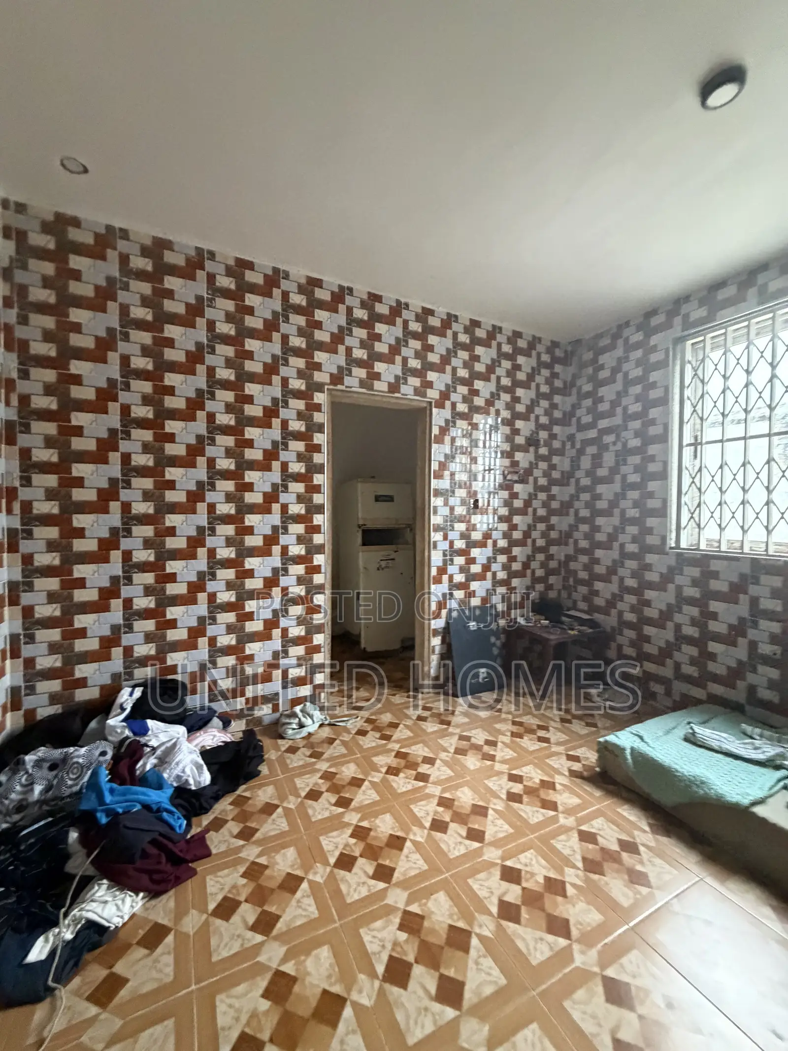 5bdrm Apartment in Weija for rent