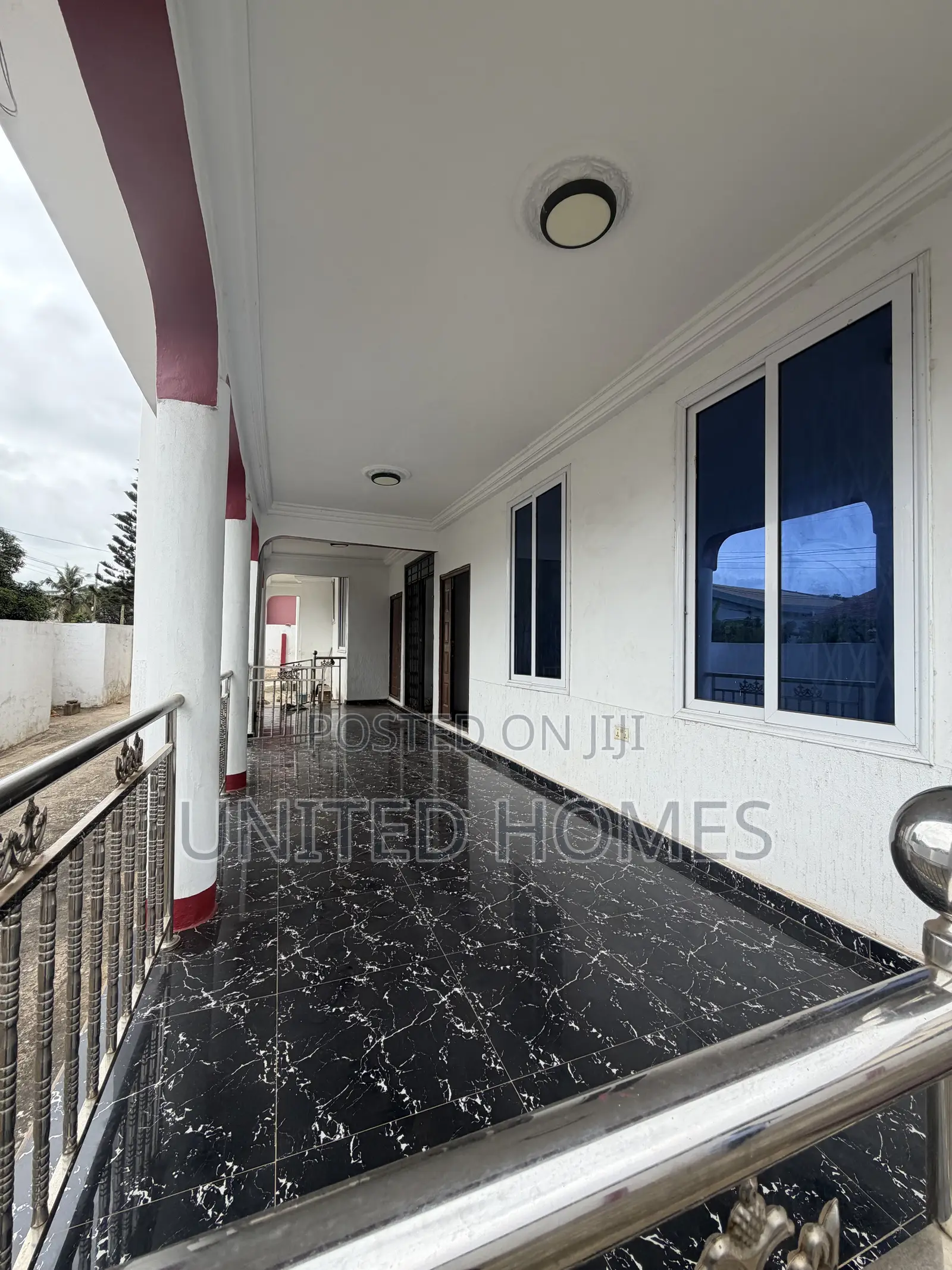 5bdrm Apartment in Weija for rent