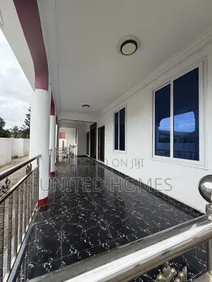 5bdrm Apartment in Weija for rent