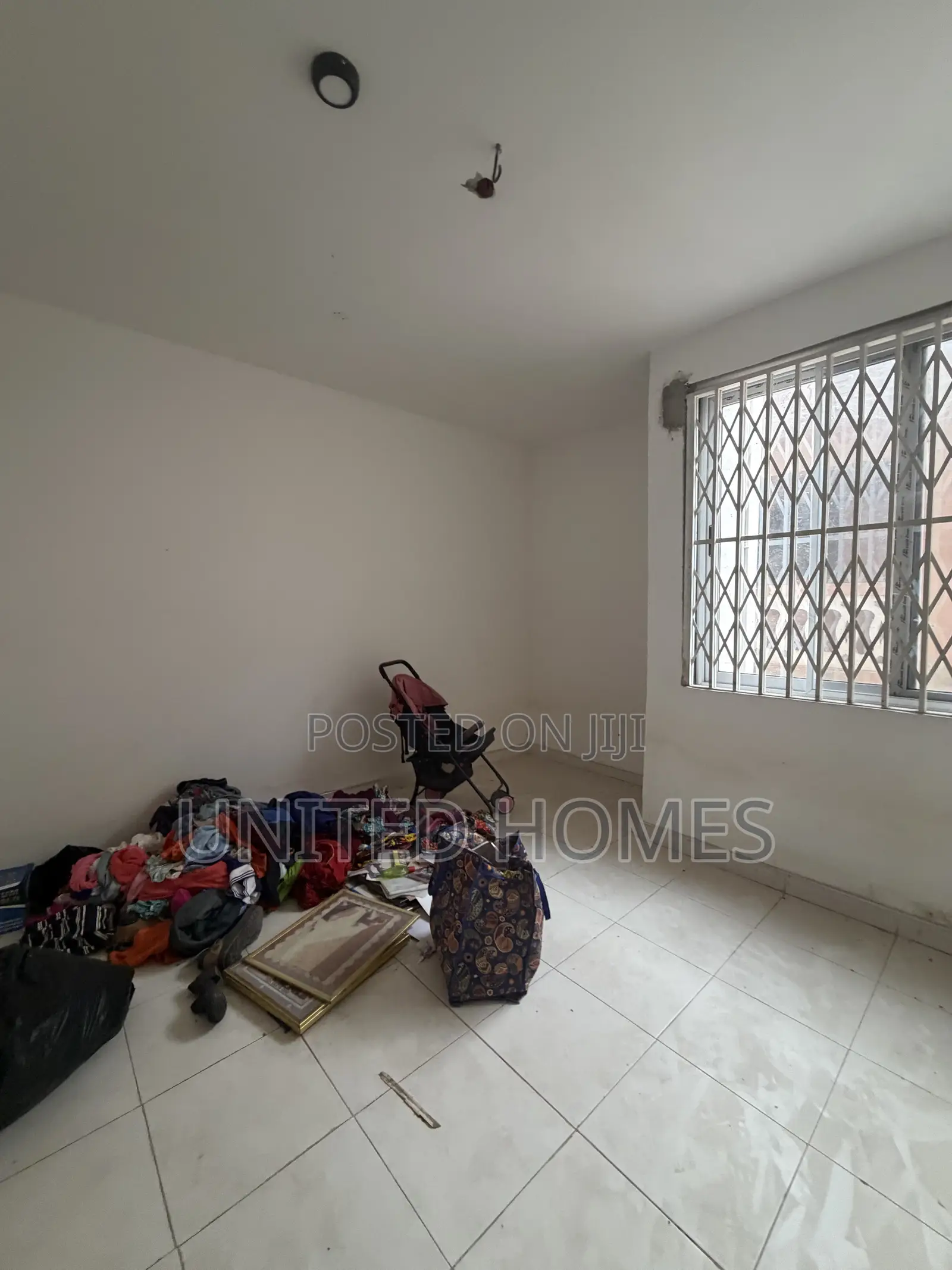 5bdrm Apartment in Weija for rent