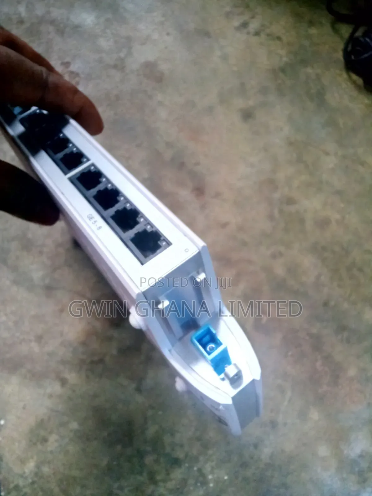 ZNID-GE-2628A-00-0GN Indoor Gigabit Active Optical Network Terminal