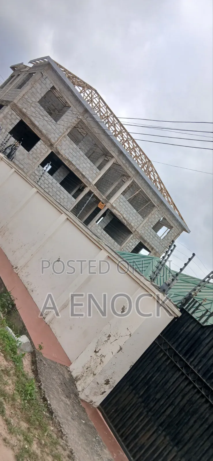 Materials for Rent With Carpenter