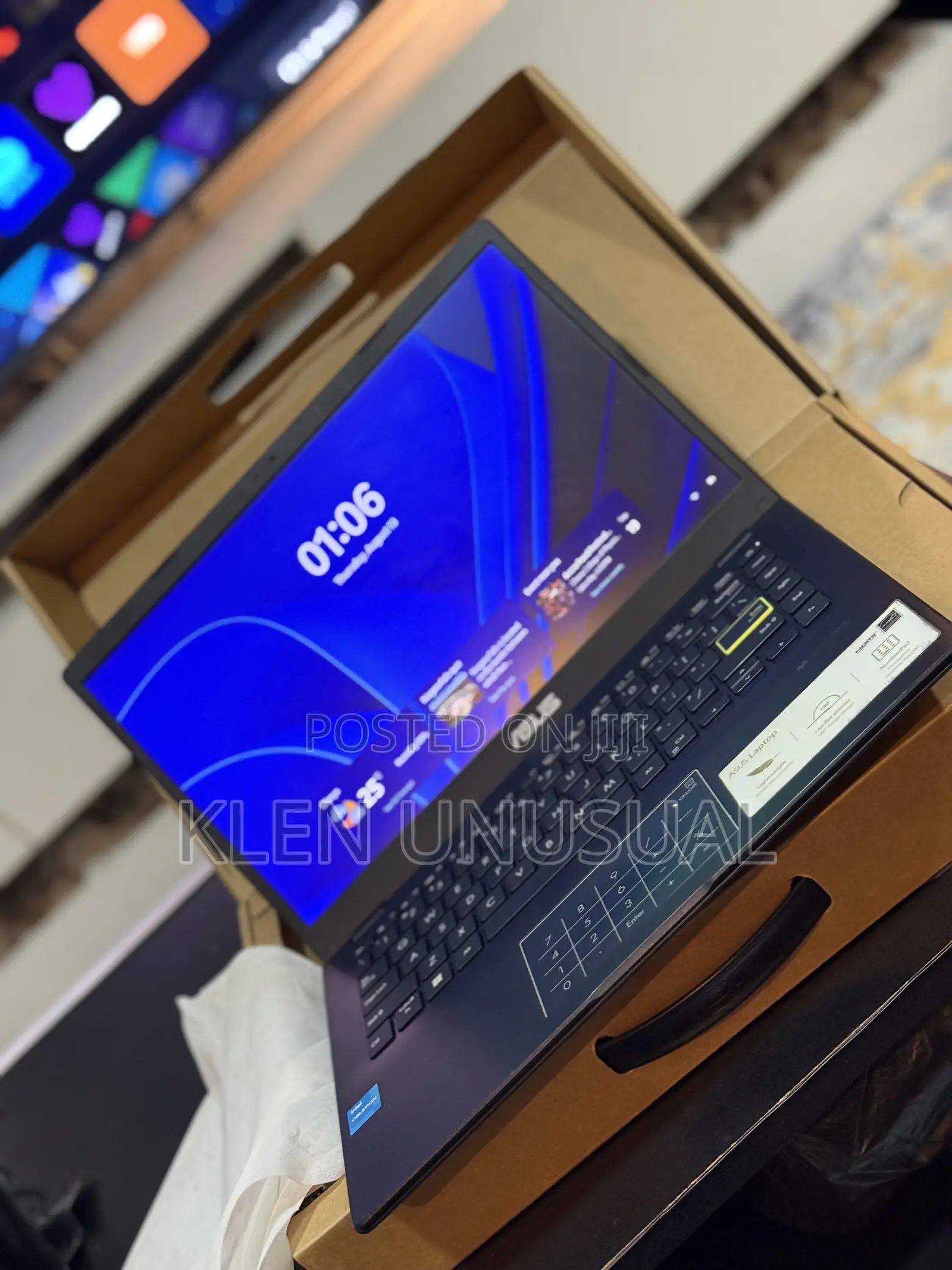 Laptop Asus 4GB Intel Celeron SSD 72GB