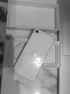 New Apple iPhone SE (2022) 64 GB White
