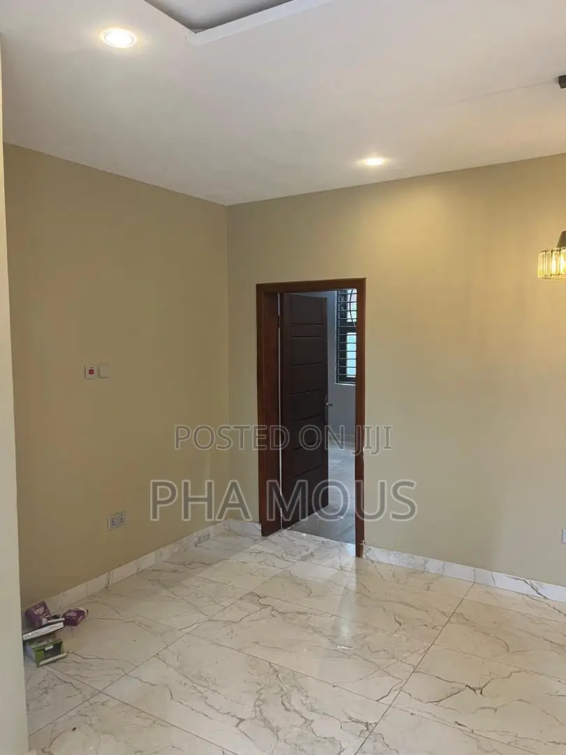 2bdrm Apartment in Israel Park for rent
