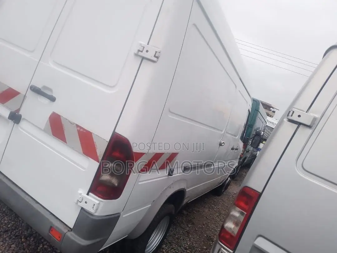 Mercedes-Benz Sprinter 2009 White