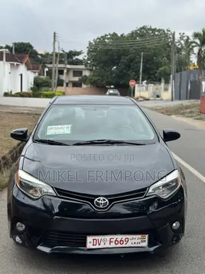 Toyota Corolla LE 4dr Sedan (1.8L 4cyl CVT) 2016 Black