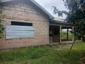 5bdrm House in Manhean for sale