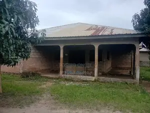 5bdrm House in Manhean for sale