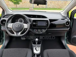 Toyota Vitz 2015 Green