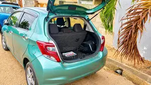 Toyota Vitz 2015 Green