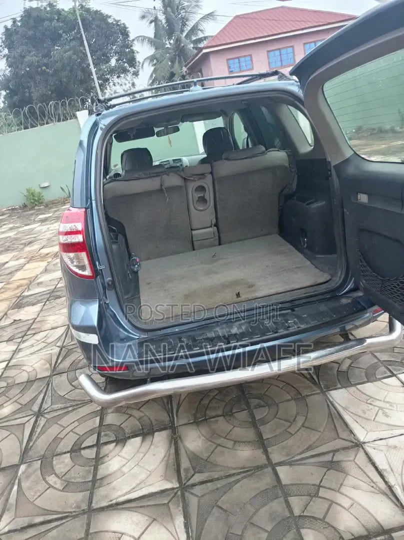 Toyota RAV4 2012 Brown