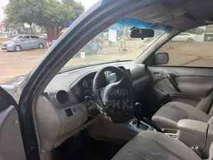 Toyota RAV4 2002 Green