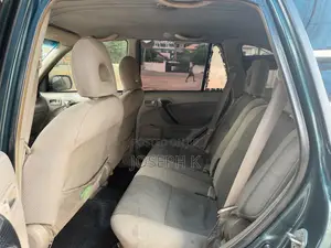 Toyota RAV4 2002 Green