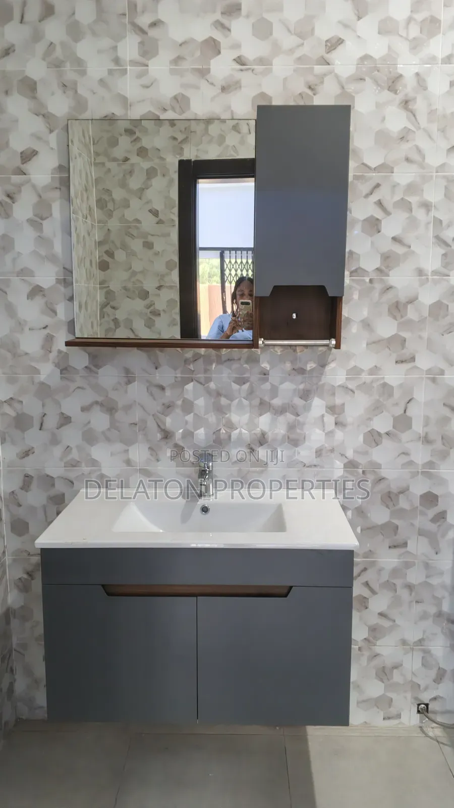 2bdrm Apartment in Lashibi for rent