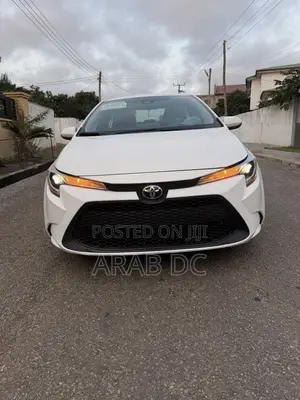 Toyota Corolla LE 2021 White