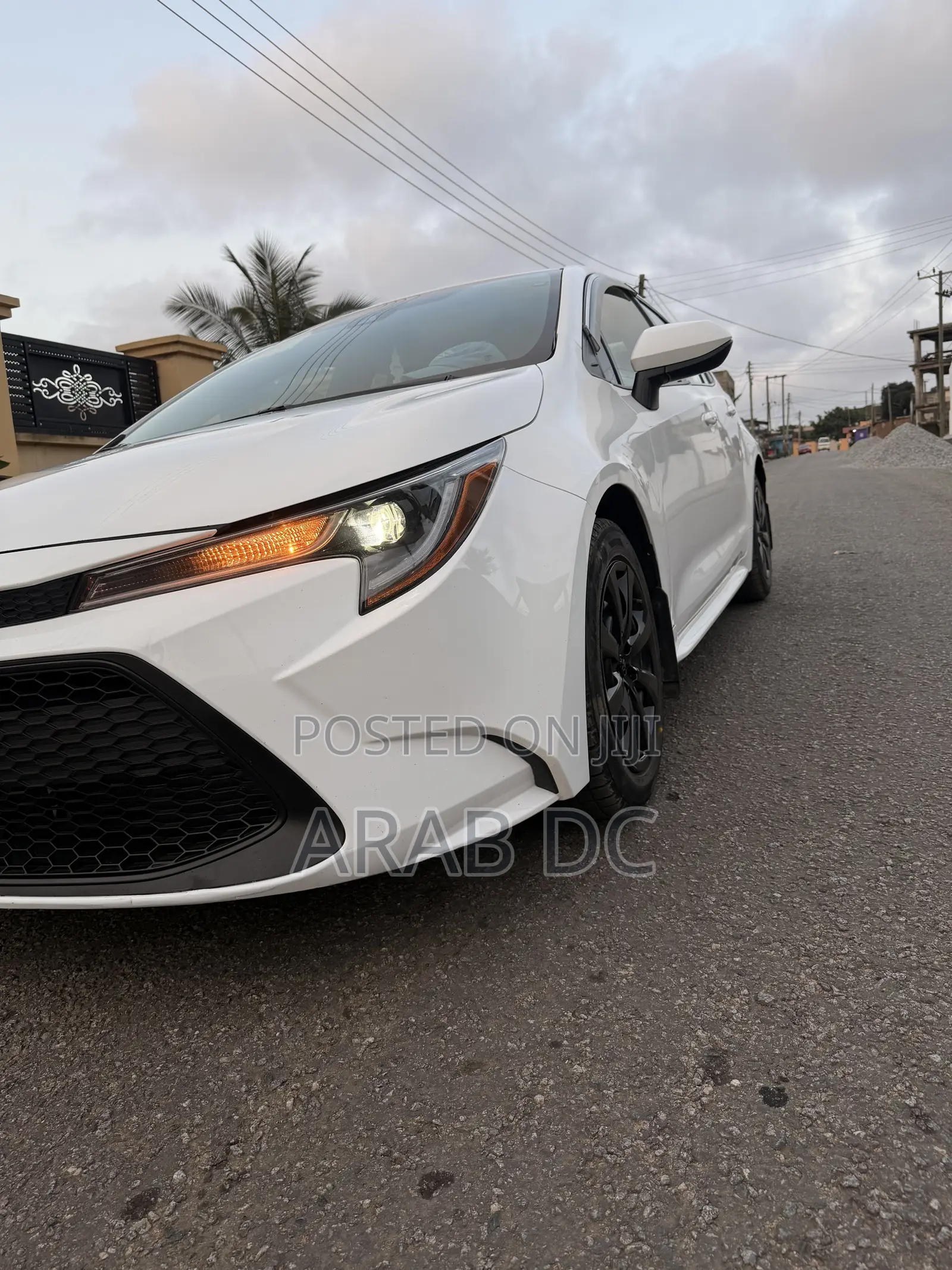 Toyota Corolla LE 2021 White