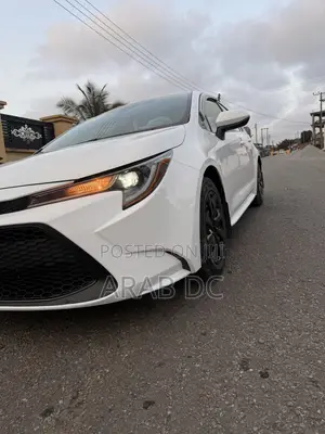 Toyota Corolla LE 2021 White