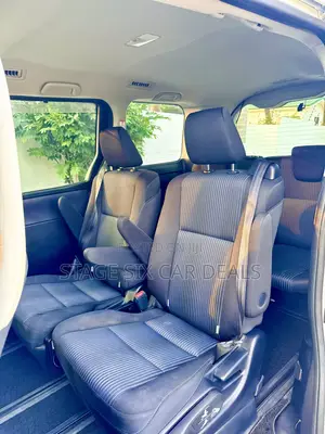 Toyota Noah 2.0 FWD (7 Seater) 2015 White