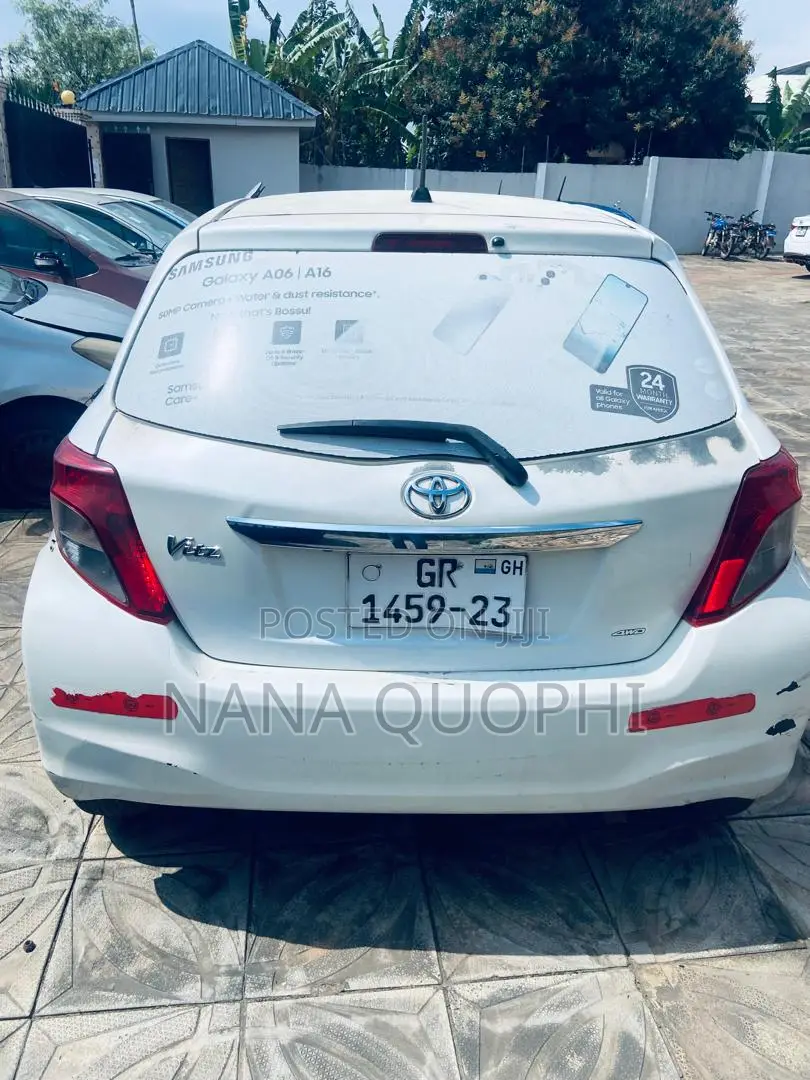 Toyota Vitz 2012 White