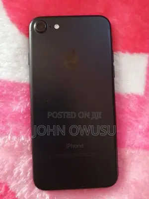 Apple iPhone 7 32 GB Black