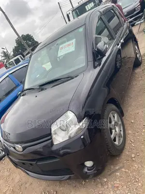Toyota Sienta 1.5 FWD 2013 Beige