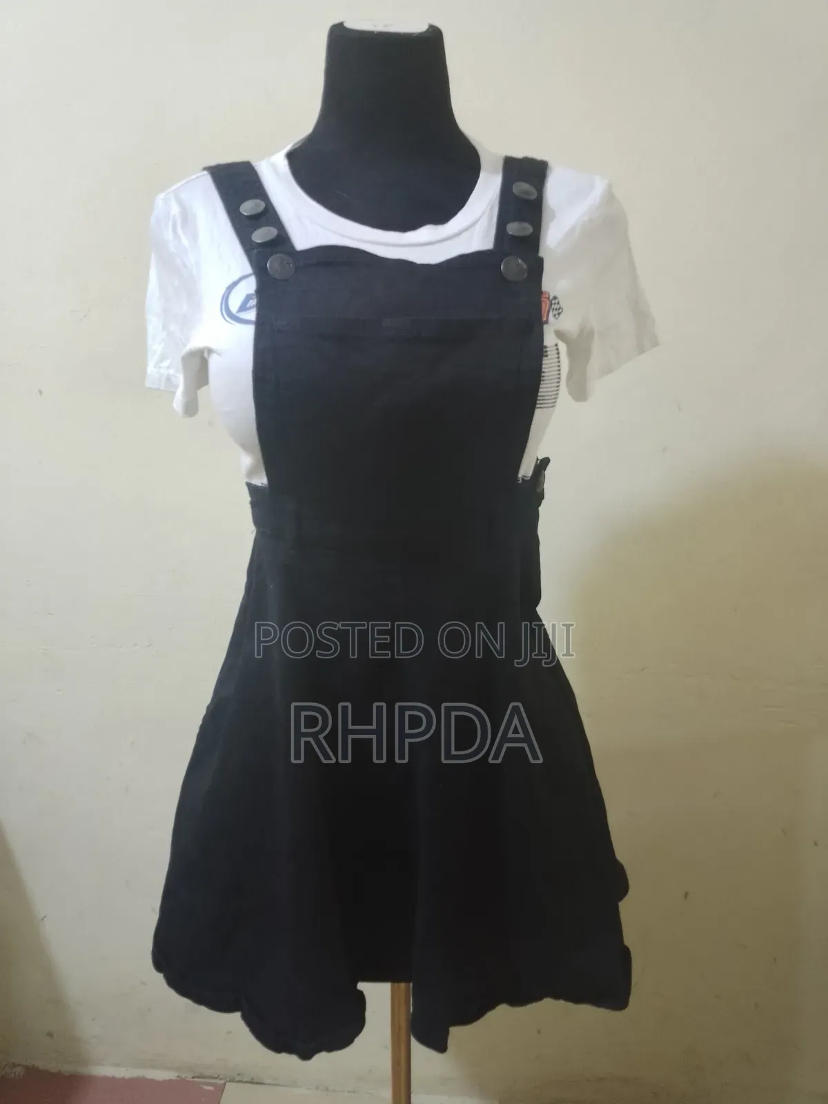 Borntowin Fashion Hub